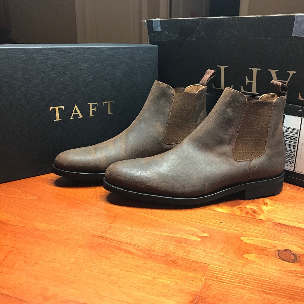 Taft “The Drake” in Rust Chelsea Boot